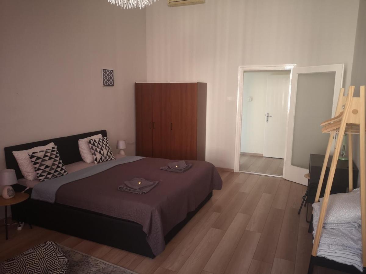 Palace - Belvarosi Apartman Еґер Екстер'єр фото